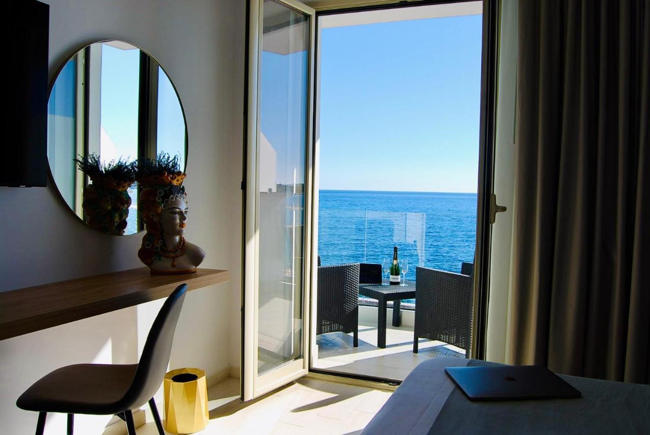 Naxos Marina Bay Bed and Breakfast Giardini Naxos Eksteriør billede