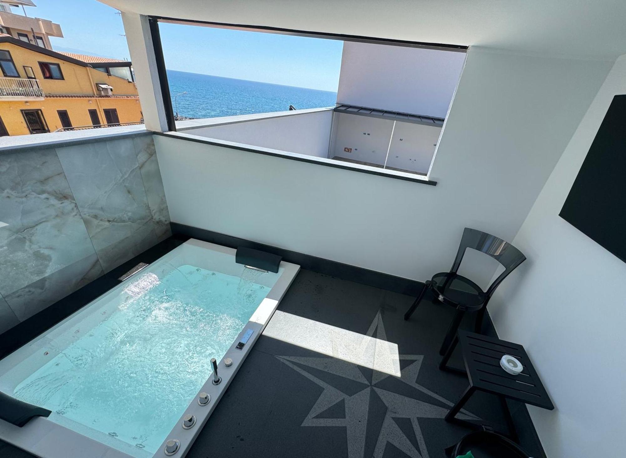 Naxos Marina Bay Bed and Breakfast Giardini Naxos Eksteriør billede
